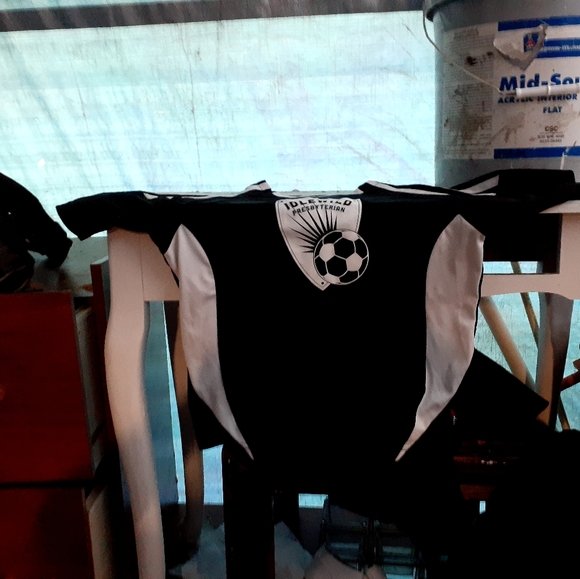 Kids clothes and shoes - Picture 2 of 7